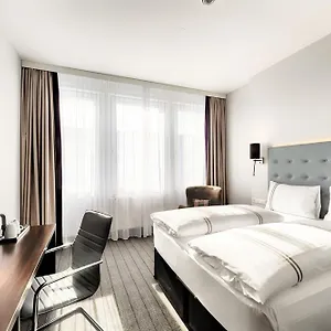3* فندق أزيموت